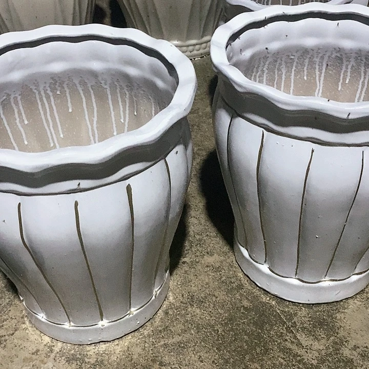 陶瓷20CM（含）-50CM（不含）仲*妮瑕疵微瑕两只