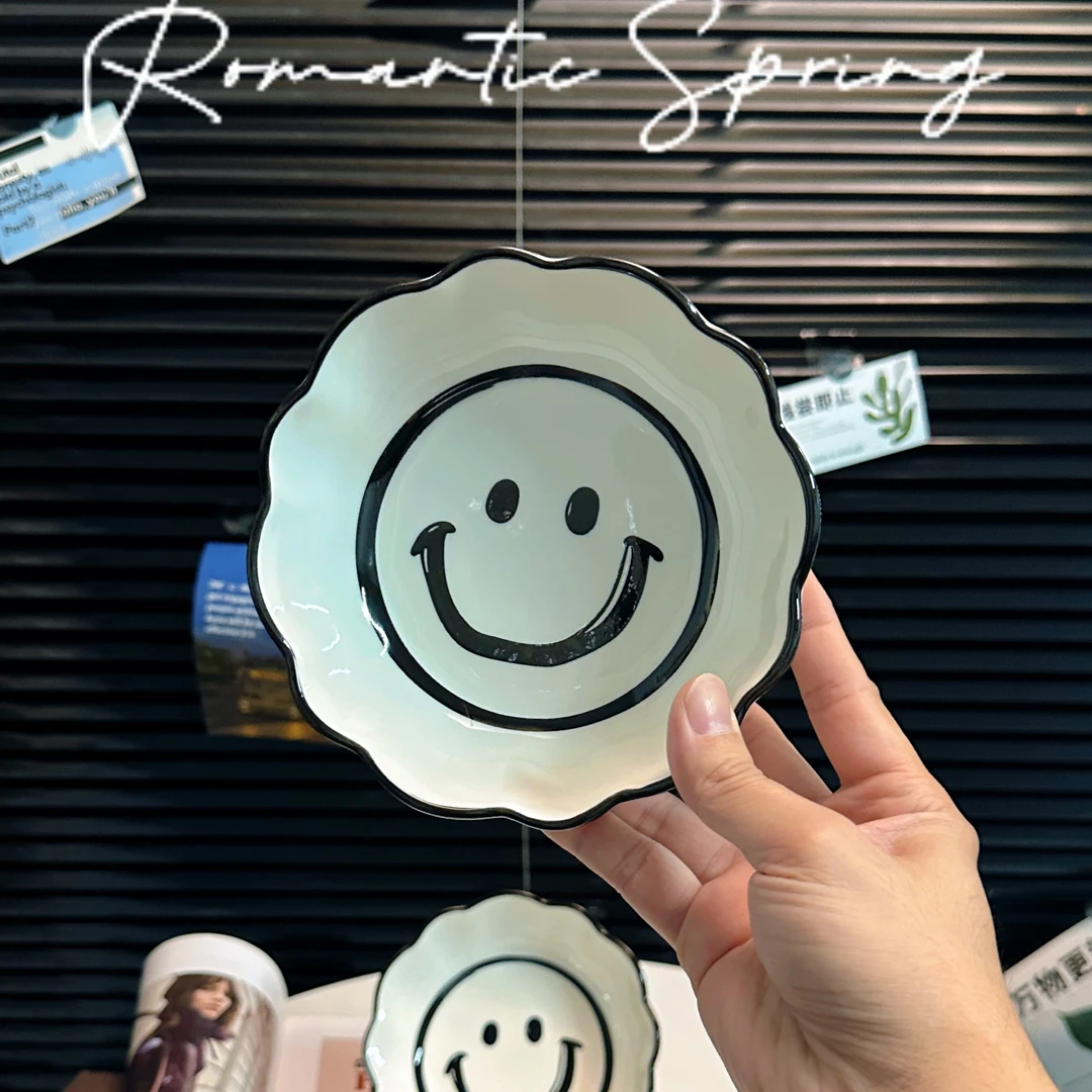 釉下彩花边碗笑脸陶瓷碗日式烘焙碗微笑餐具ins风零食碗