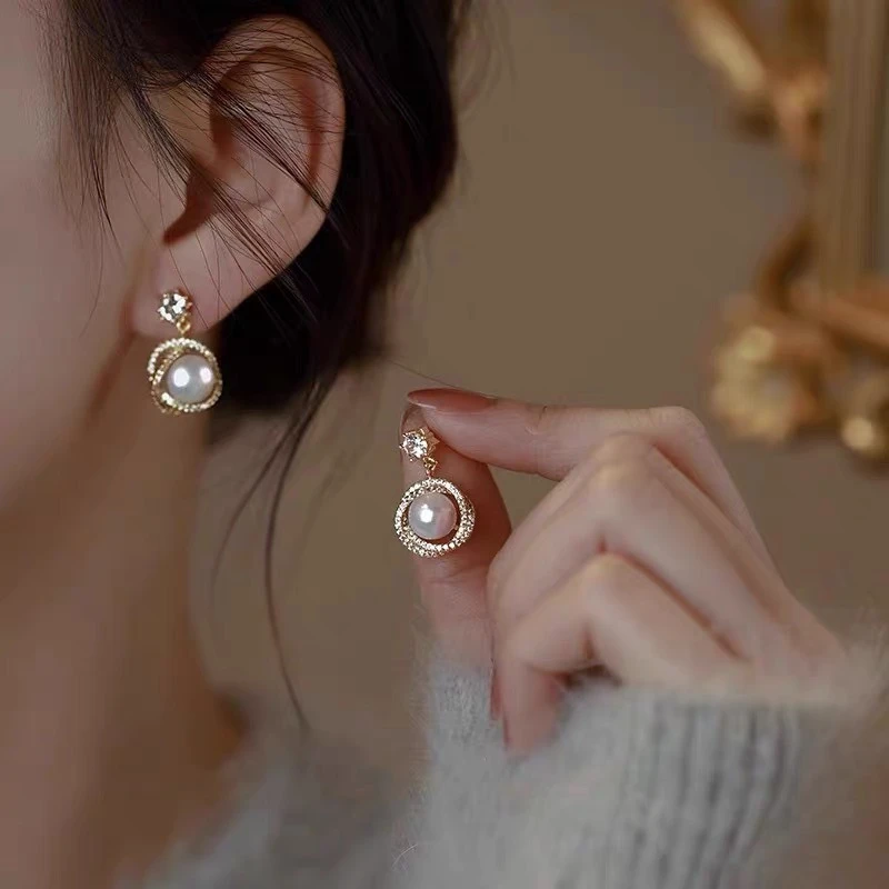 环绕耳钉女高级感小众设计轻奢气质时尚圈圈耳环时尚百搭耳饰