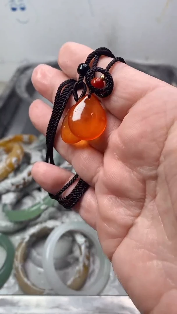 【闪购商品】琥珀颈饰未镶嵌琥珀小吊坠拍一发一
