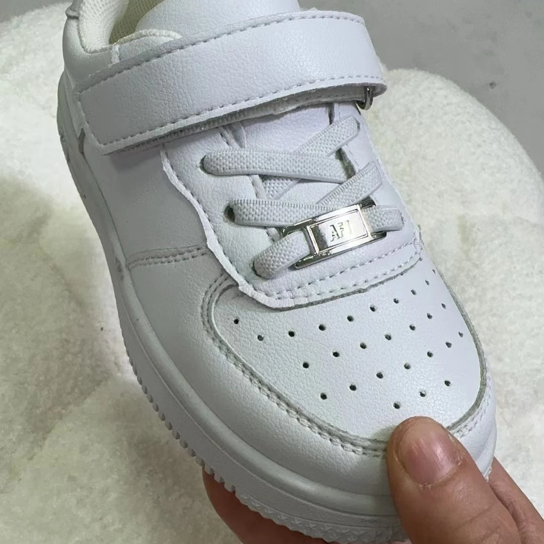 儿童时尚百搭四季皮面小白鞋