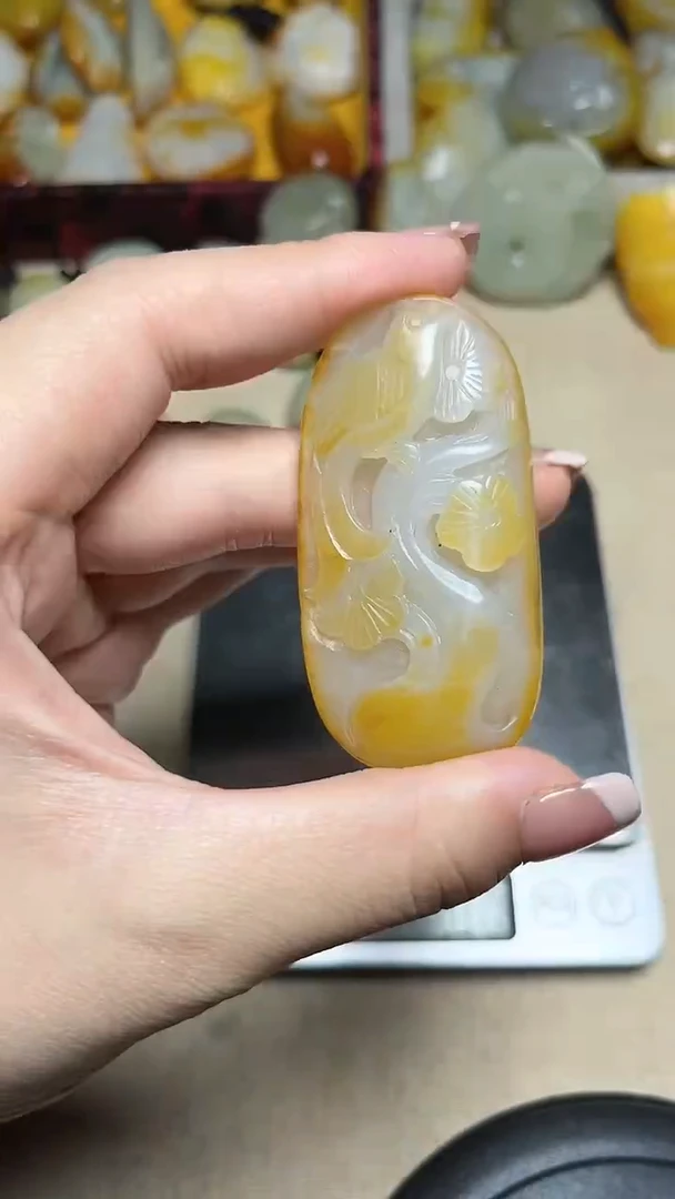 【闪购商品】和田玉（糖玉）颈饰未镶嵌1