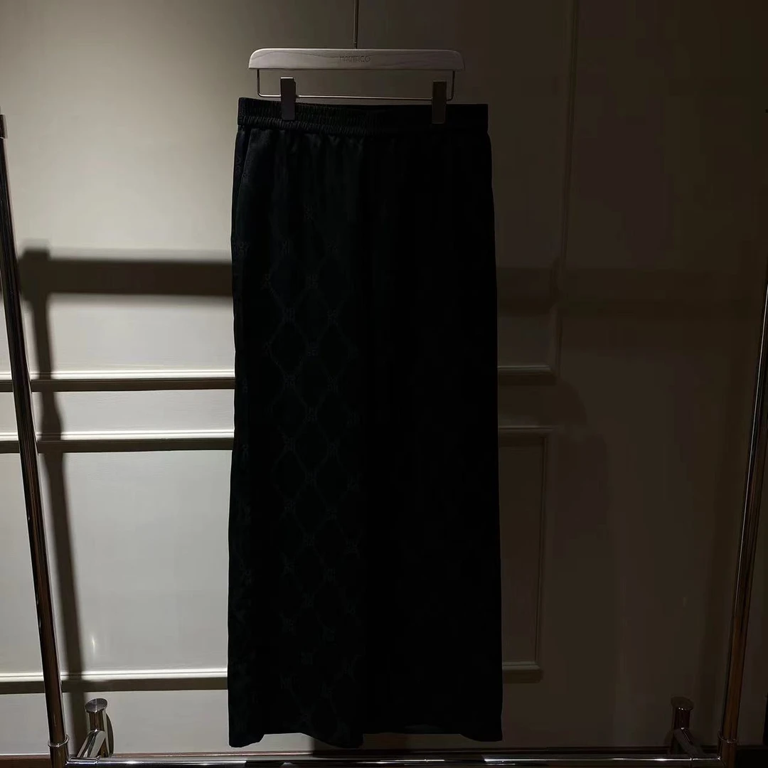 MNFK 2025 款 直筒长裤 K0453