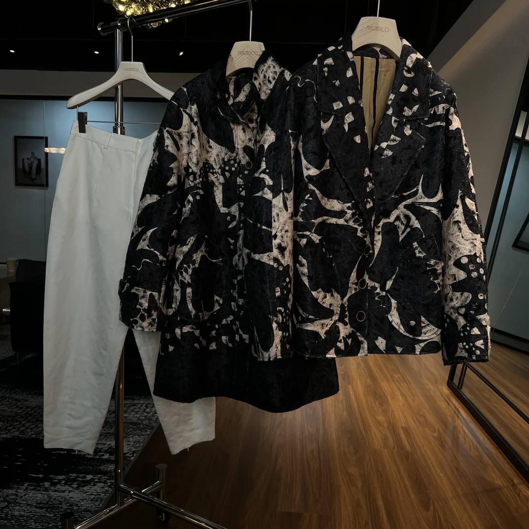 MNFK  立体订织 80支高支高密 涤毛印花 外套 ZB24059