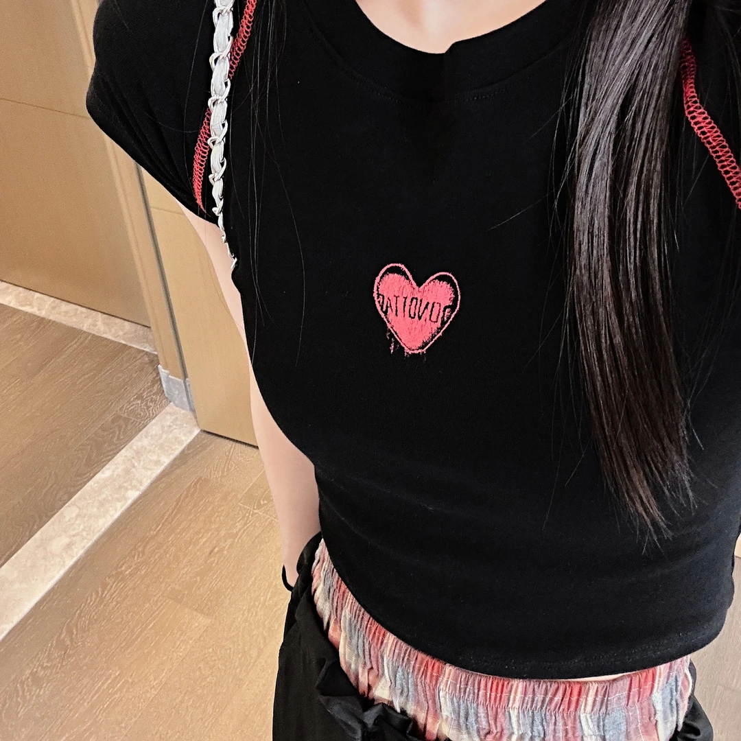 爱心插肩圆领T恤女短袖夏季2024新款修身短款上衣女甜美百搭款