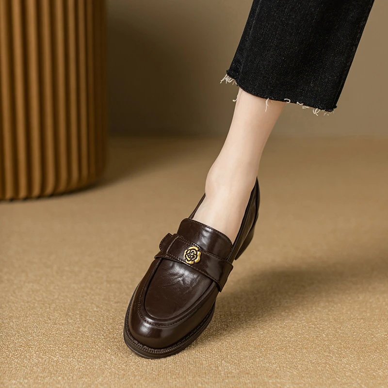 2024春新款羊皮山茶花软底乐福鞋女时尚休闲平跟单鞋一脚蹬小皮鞋