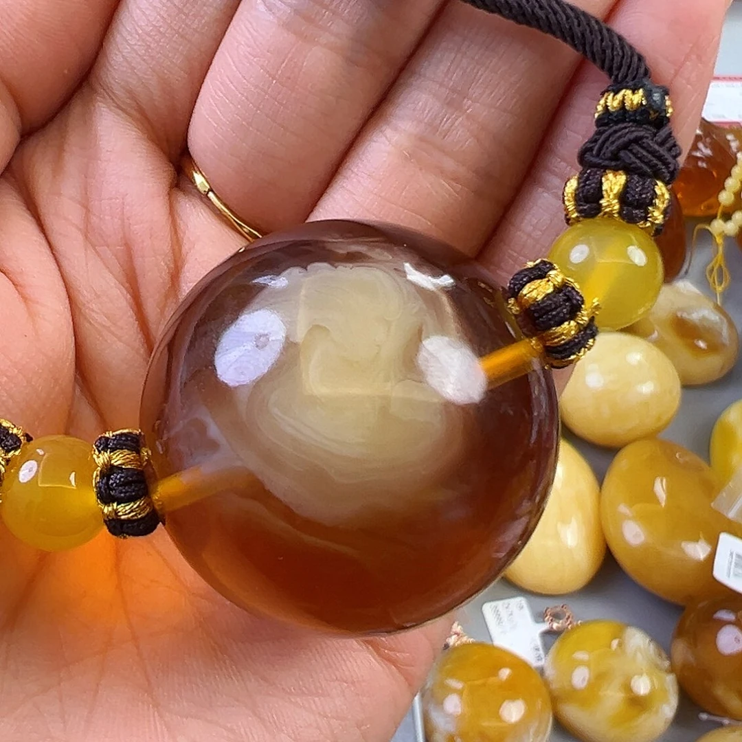 琥珀颈饰未镶嵌蜜蜡
