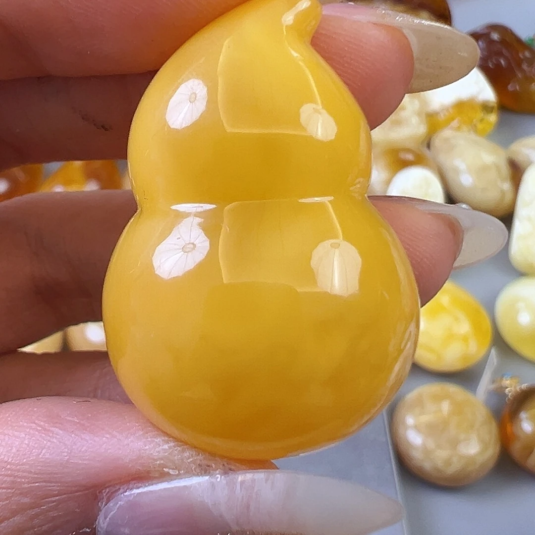 琥珀颈饰未镶嵌蜜蜡