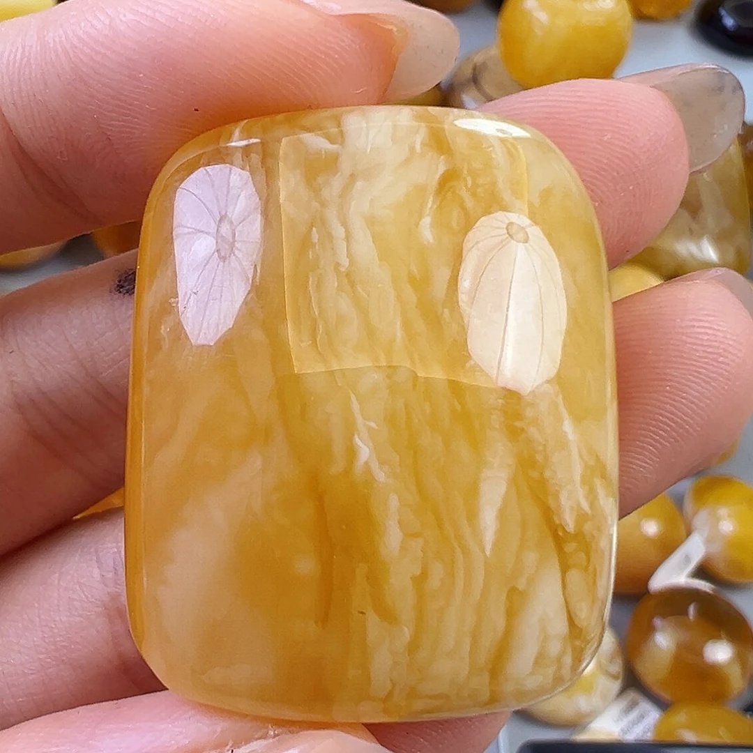 琥珀颈饰未镶嵌蜜蜡