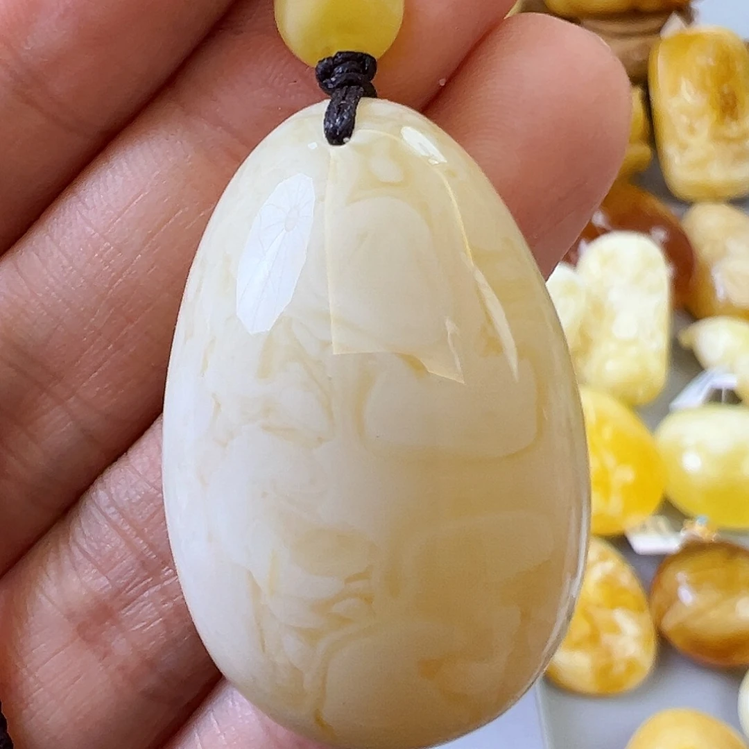 琥珀颈饰未镶嵌蜜蜡