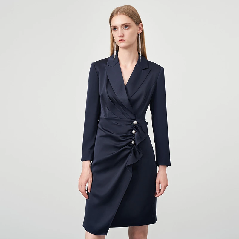 【轻职风】EITIE爱特爱秋季新款干练成熟V领收腰显瘦连衣裙6707403