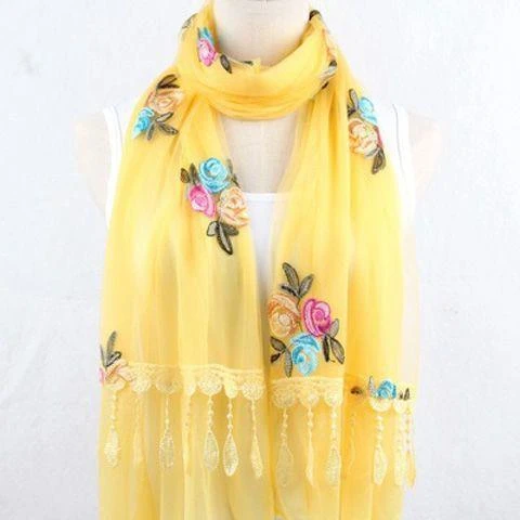 围巾女长款刺绣民族风丝巾围脖外搭秋冬新款蕾丝护颈百搭纱巾时尚