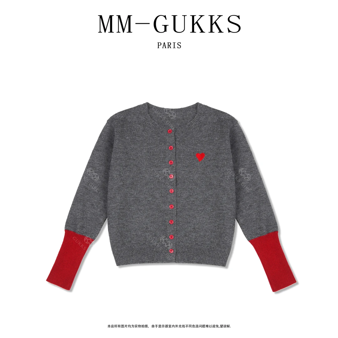 明明GUKKS『相思果』爱心刺绣单排扣拼接针织毛衣开衫外套