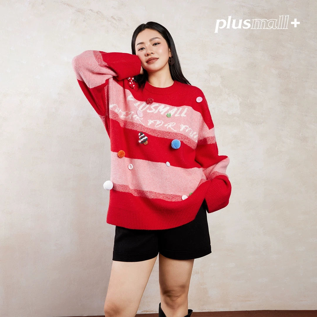 【折扣款】PLUSMALL 圣诞草莓糖 糯米绒立体装饰圆领毛衣PAC2412001