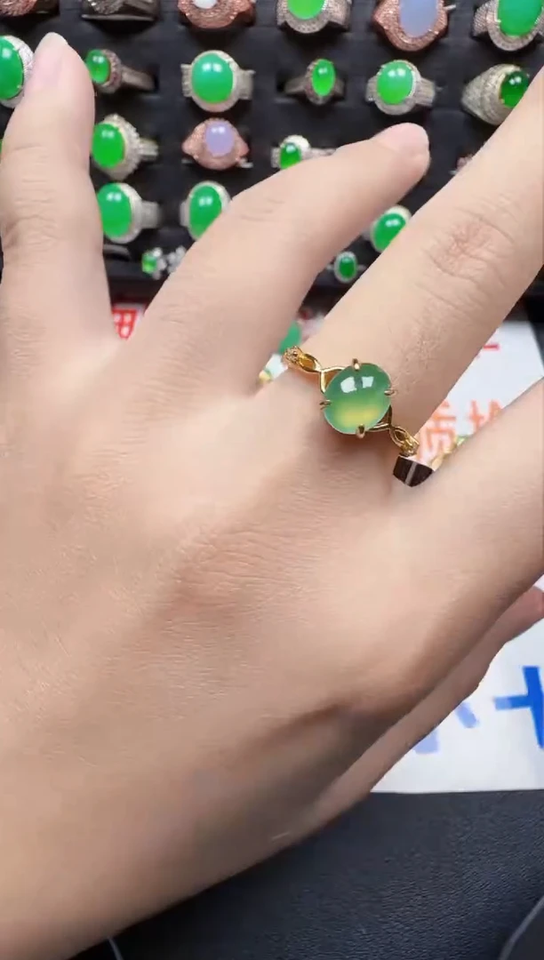 【闪购商品】翡翠戒指银S925镶嵌8386