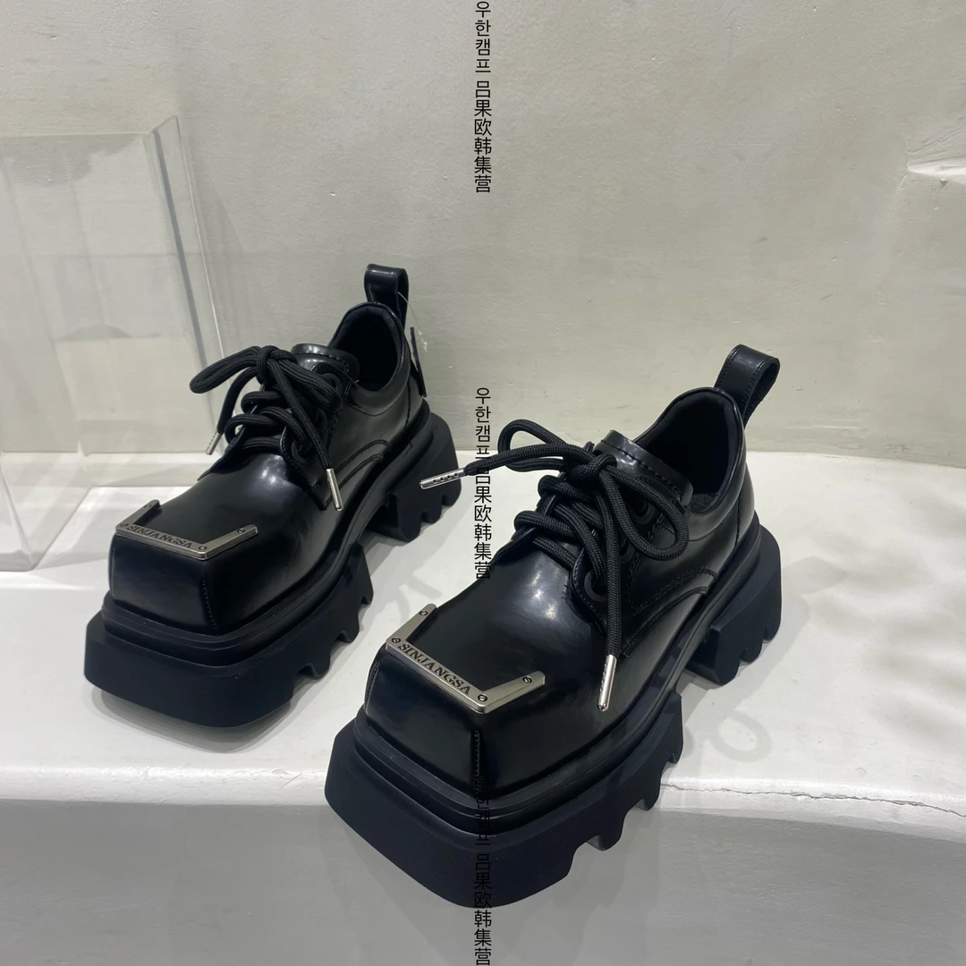 重工雕琢甜酷风一高品质欧货小皮鞋女2025新独特厚底真皮乐福鞋