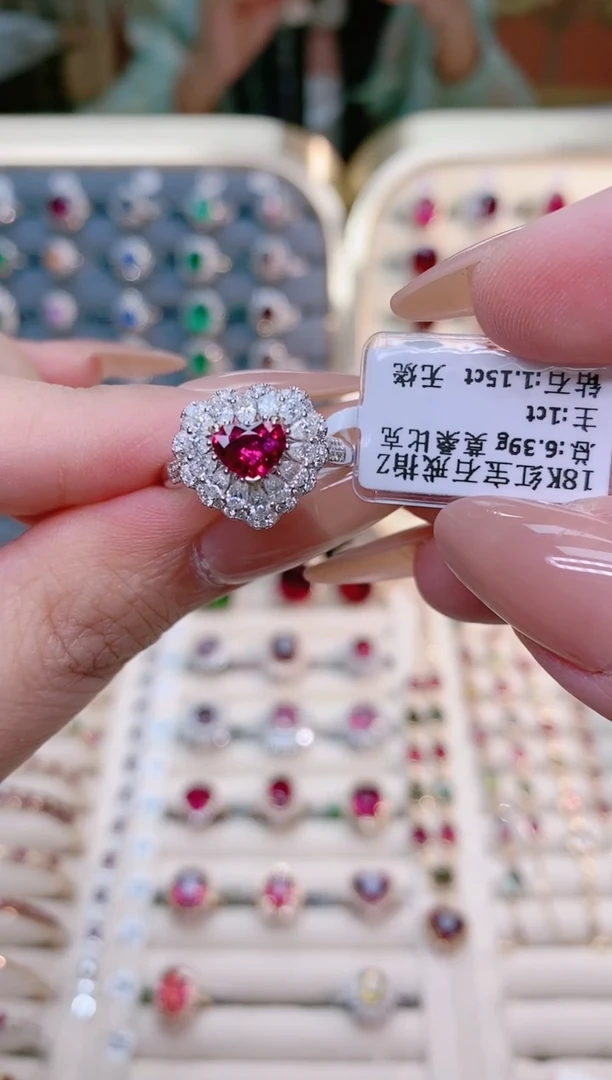 【闪购商品】红宝石18k金戒指18K金镶嵌.