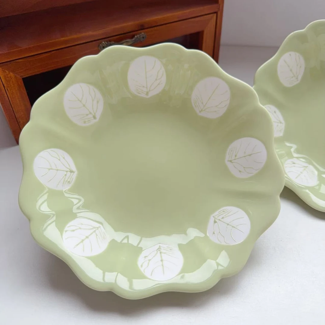 1002千枝万叶隔离浮雕釉下彩8.25英寸花边圆盘子两只装长21高4.5