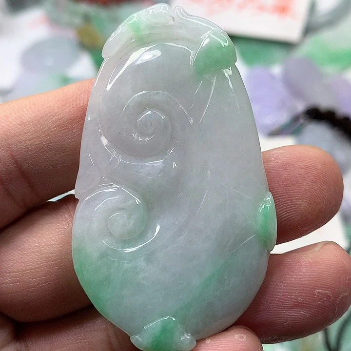 翡翠吊坠(赠链)未镶嵌五*姑
