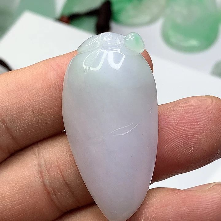 翡翠吊坠(赠链)未镶嵌