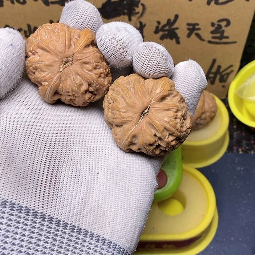 【闪购商品】桃核把件n*