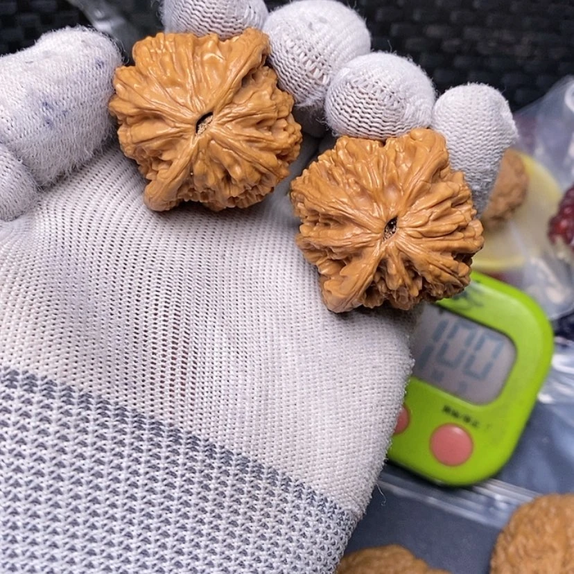 【闪购商品】桃核把件玩***瘾