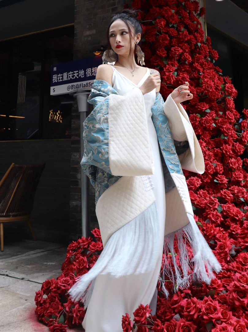锦秀儿蓝金牵牛花浮雕织锦细绒菱格流苏蝴蝶夫人袍子晨袍外套开衫