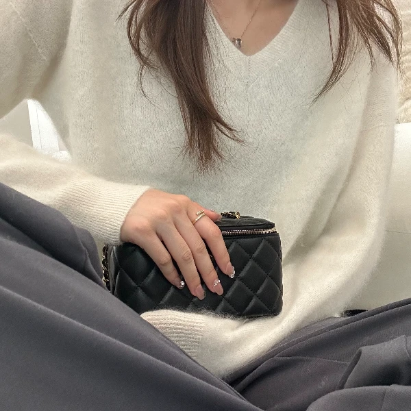 220克重 100%纯山羊绒拉绒 秋冬无缝一体纯色女士针织衫 SYR004
