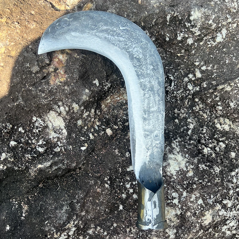 8纯手工锻打弹簧钢全钢割草镰刀农用户外锋利割草藤条砍小枝柴刀