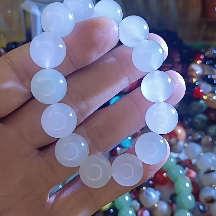 石英质玉颈饰合金