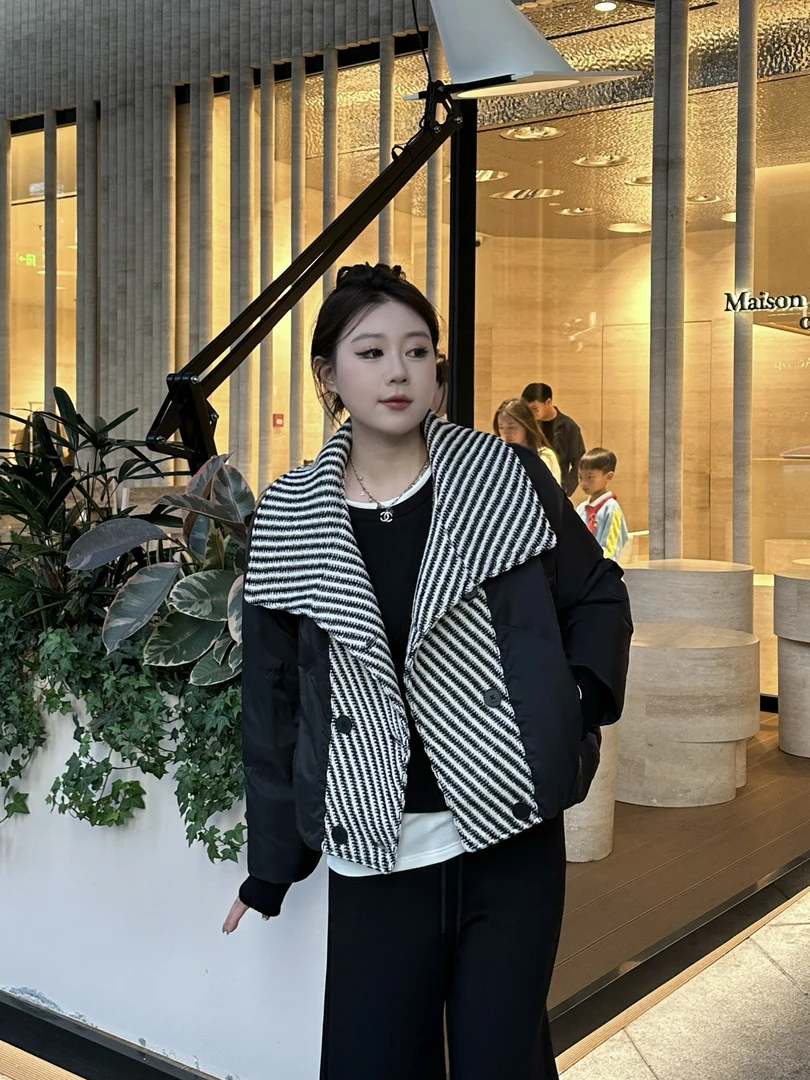 琪琪怪怪大码女装【街头亮点】设计感拼接条纹短款羽绒服C35803QTQ