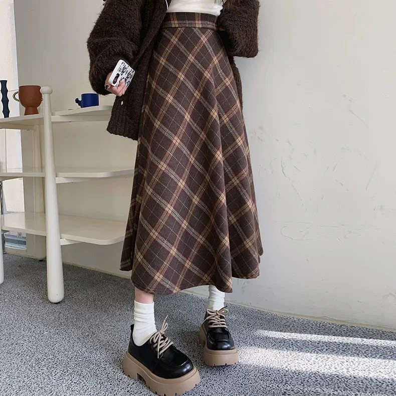 格子毛呢裙中长款半身裙2024秋冬季美拉德慵懒伞裙a字裙子小个子