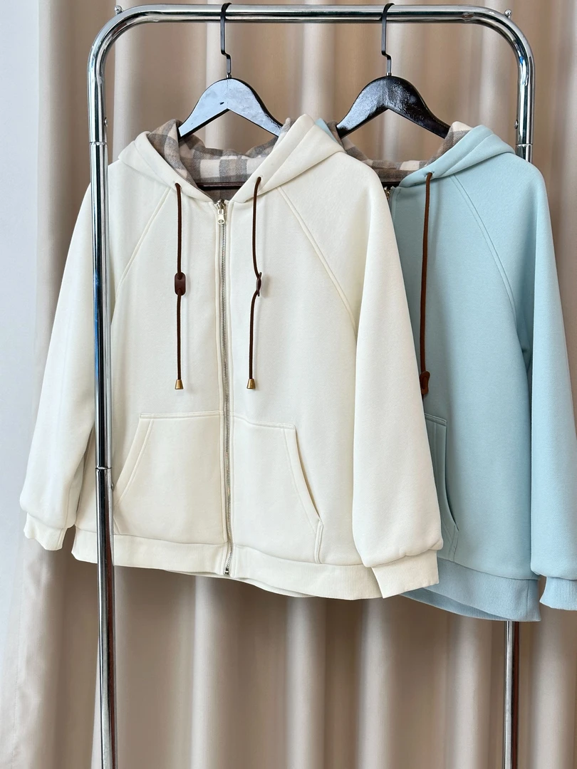 奶酪真巧～加绒加厚2斤巨重900克两面穿拉链卫衣162【清】