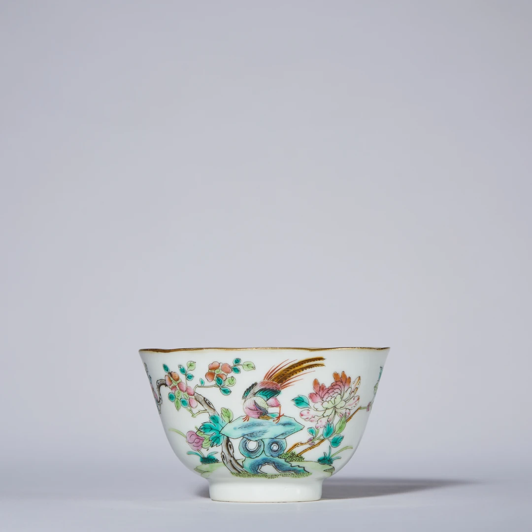 3、清同治 粉彩*鸡牡丹纹杯【古董拍卖】