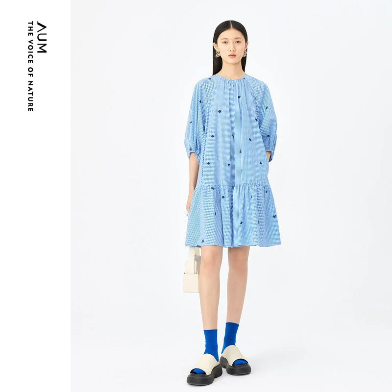 【海洋公园】AUM噢姆23年春夏时尚宽松格纹蓝色休闲连衣裙M1DE25476