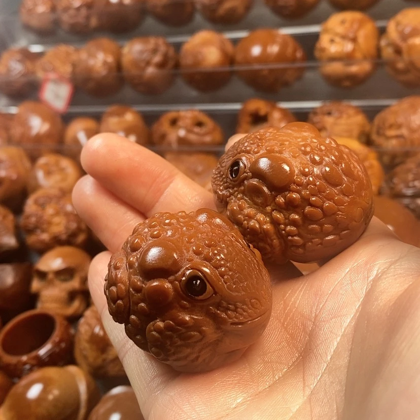 【闪购商品】橄榄核核雕金蟾
