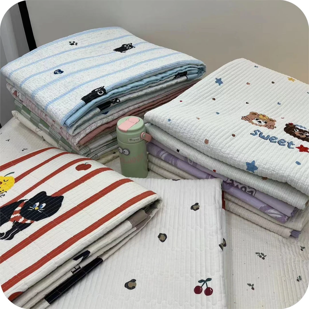 【四季床盖】标准A类亲肤三层绗缝透气（尺寸上下5厘米误差介意勿拍）