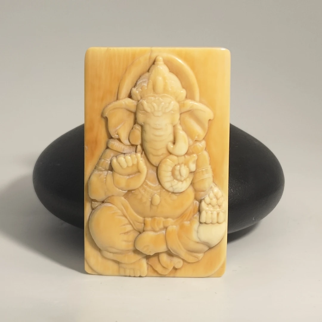 猛犸牙雕港工回流象神67*41*10mm文玩假一罚四W5315