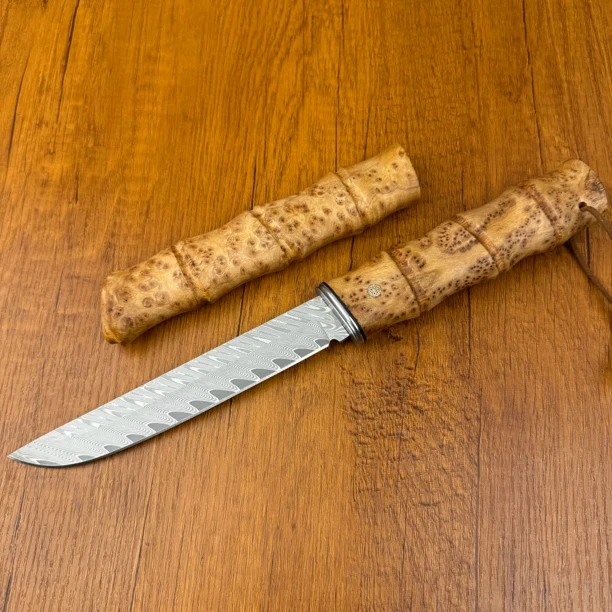 （收藏级）满留疤崖柏手工锻造大马士革钢鱼骨水波纹收藏水果吃肉刀
