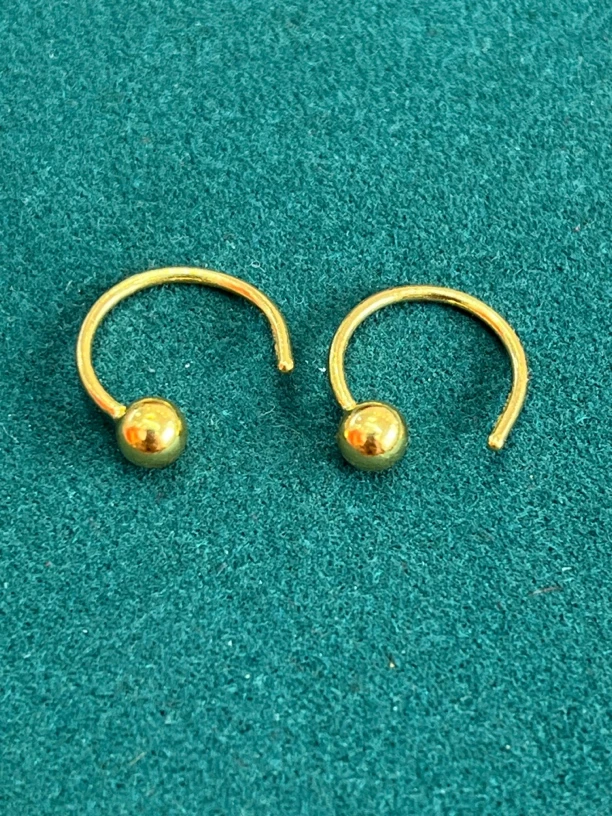 时尚足金弯勾耳钉