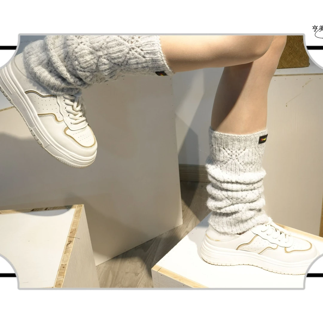 亨美意2024新款羊毛羊驼堆堆袜套镂空花款WT0241001