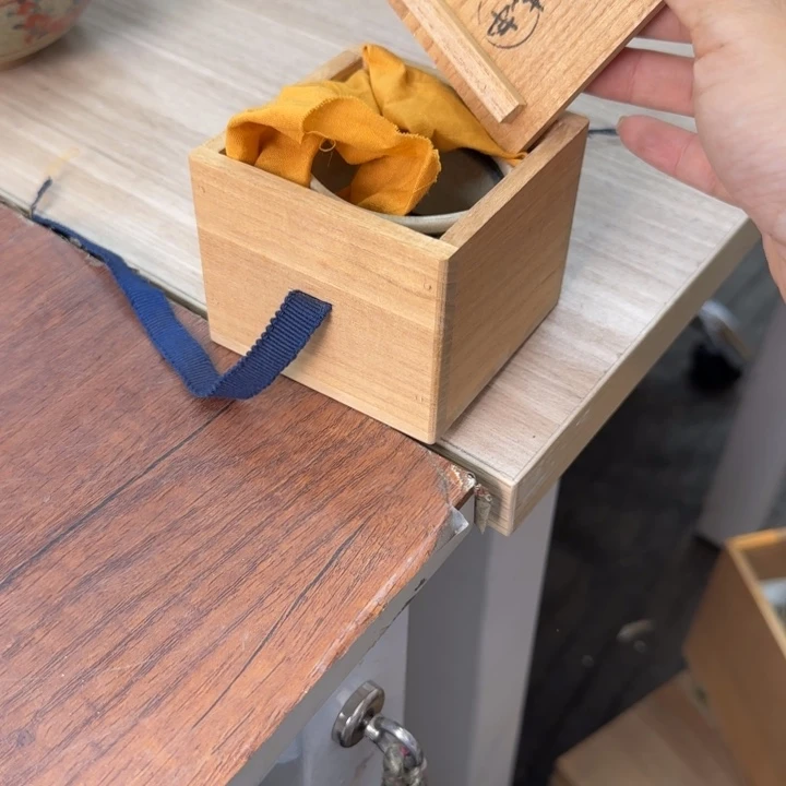L****）一个陶瓷物件哈哈哈