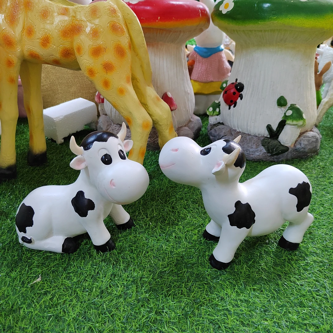 可爱萌宠奶牛20厘米花园阳台树脂摆件