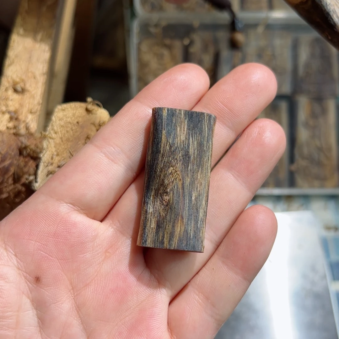 沉香吊坠白棋素牌4.5克