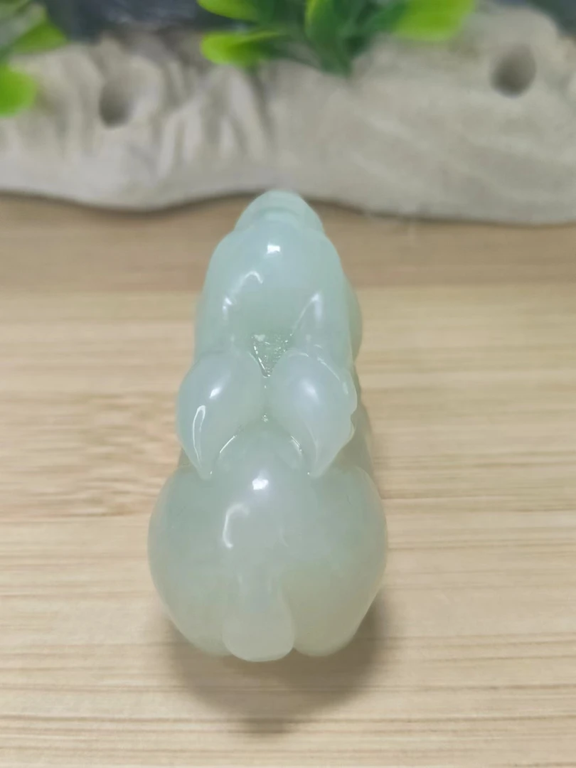 问石阁新疆和田玉籽料青白玉雕刻精雕小萌兔可爱 拍一发一
