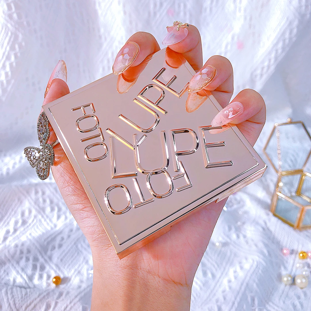 LUPEFOTO洛佩托天空之境限定丝绒眼影盘LF