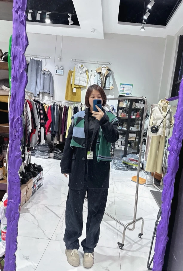 于小赖推荐小众设计感拼接撞色不对称羊毛大衣女中长款宽松