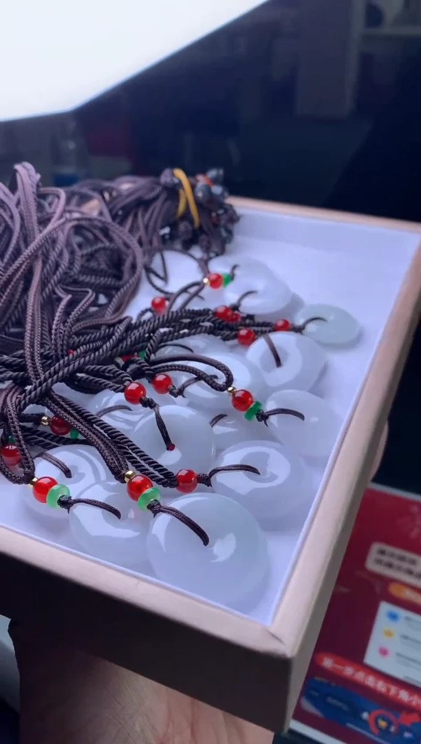 【闪购商品】翡翠颈饰未镶嵌YCX-YPYJ134平安扣（多样性发货