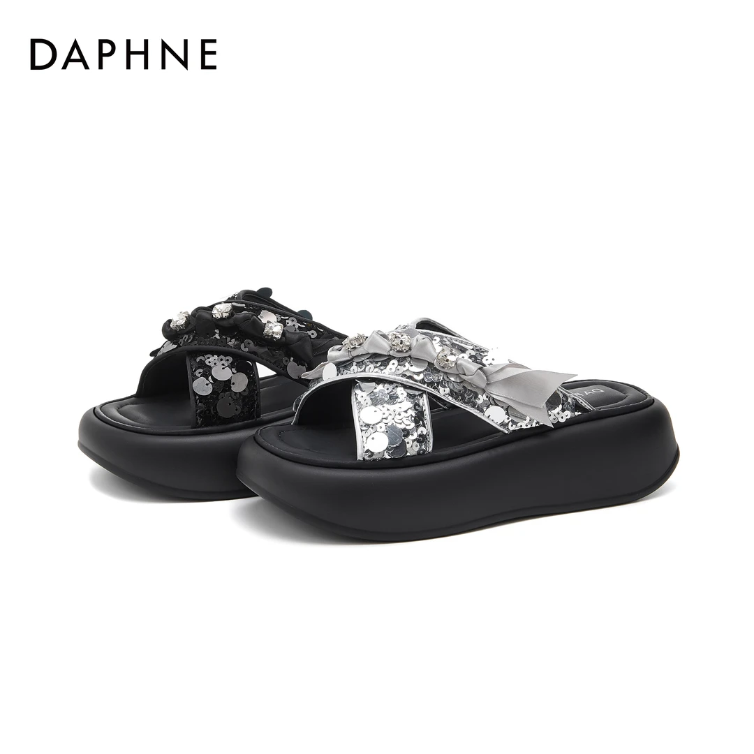 达芙妮女士夏季薄款透气舒适时尚休闲百搭外穿圆头厚底一字拖鞋