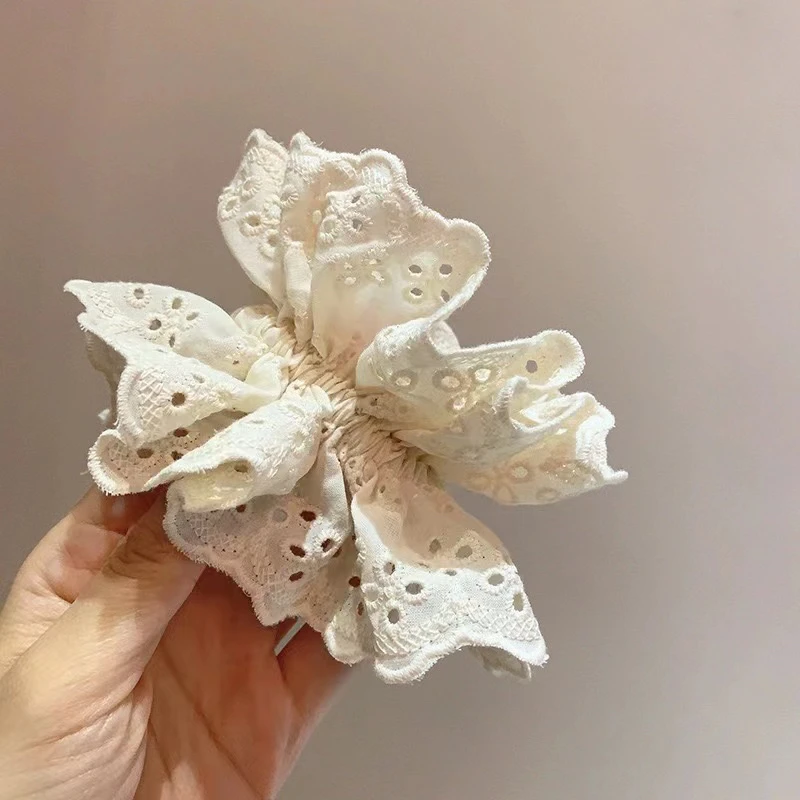 高版本韩系赵露思发绳干净复古发圈米色镂空蕾丝肠圈镂空头花头绳